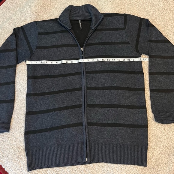 True Rocks Sweater - Picture 4 of 7